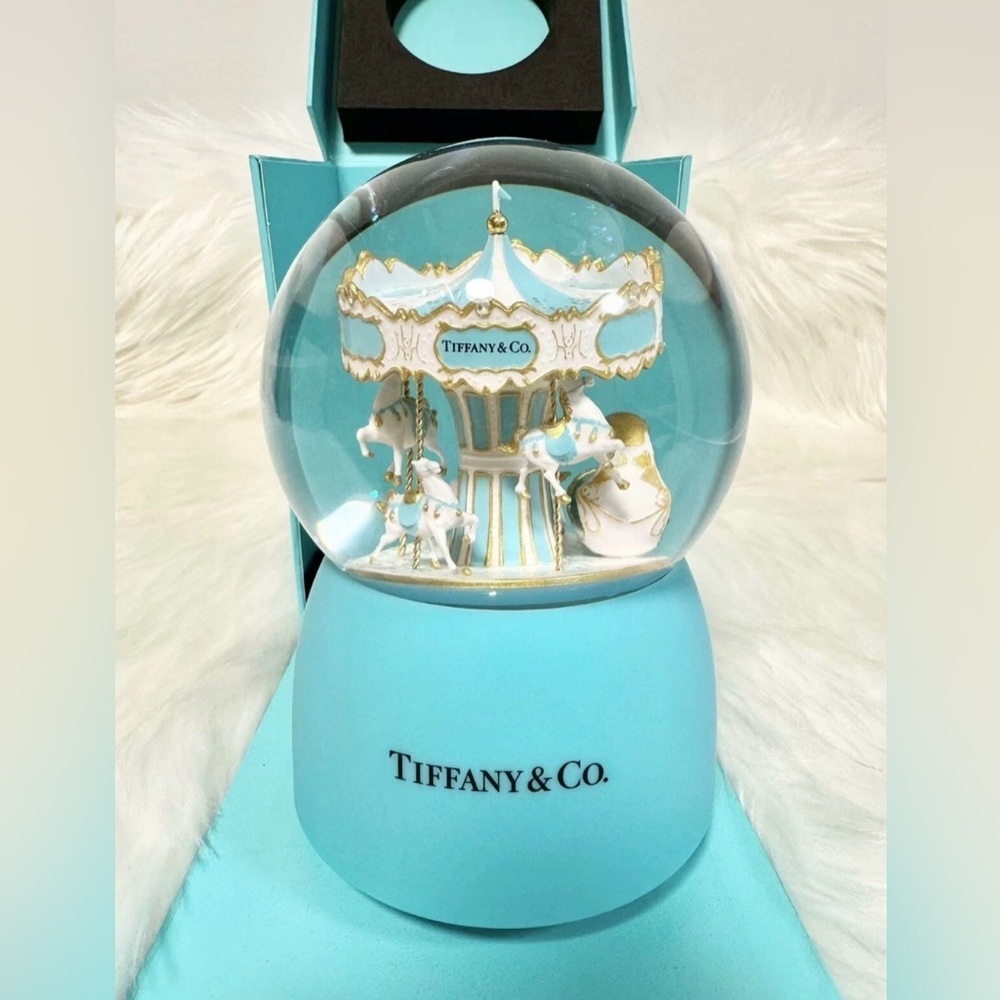 Tiffany & Co. Carousel Musical Snow Globe — Brand New in Box (Novelty Gift)